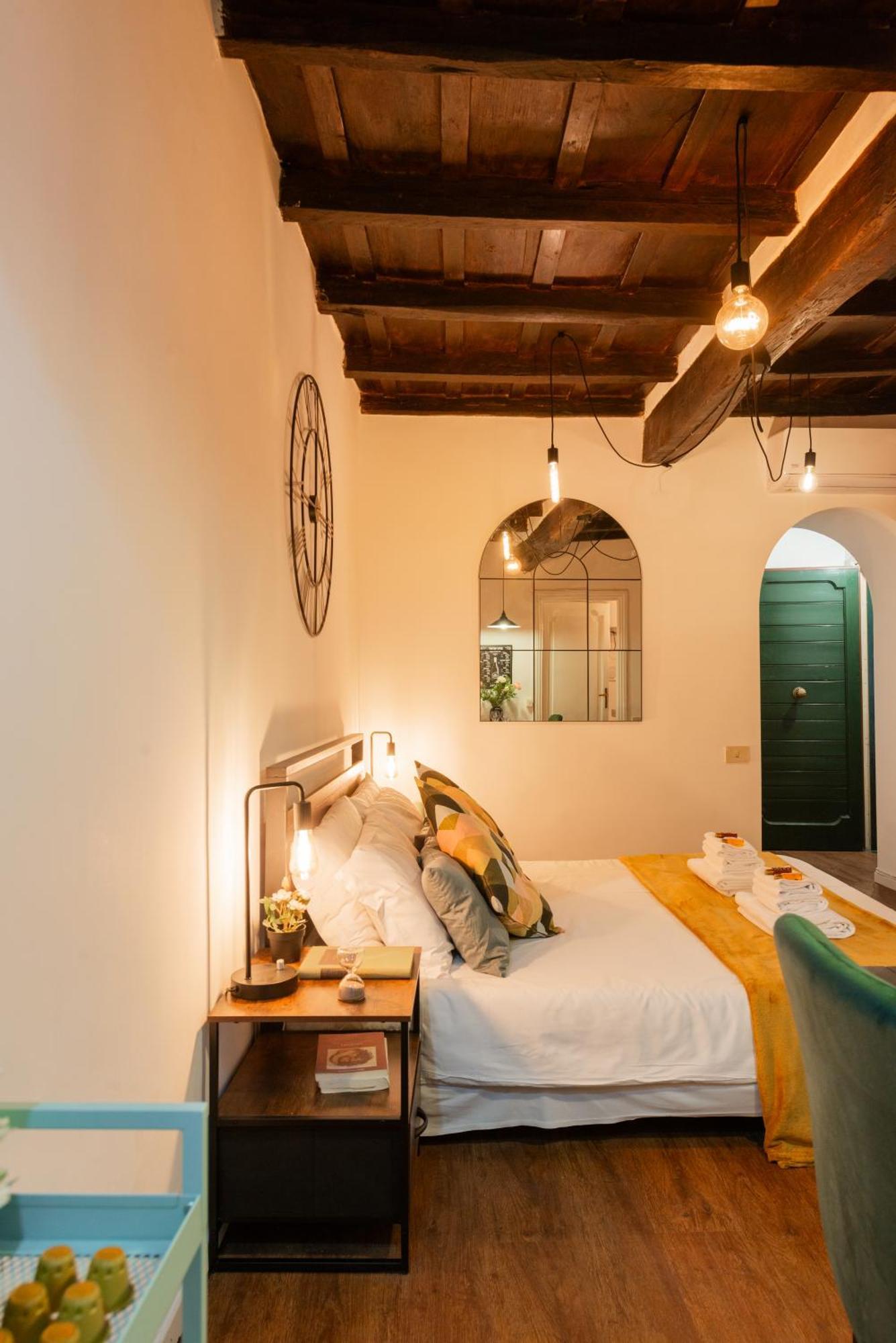 Studio Campo De' Fiori Рим Екстериор снимка